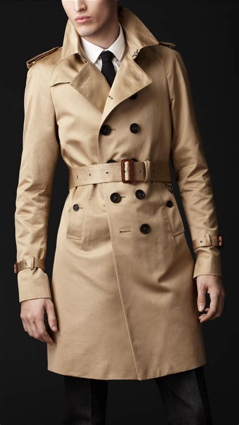 Trench Coats for Men .